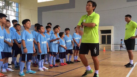 Cựu thủ quân ĐT Việt Nam dạy bóng đá cộng đồng